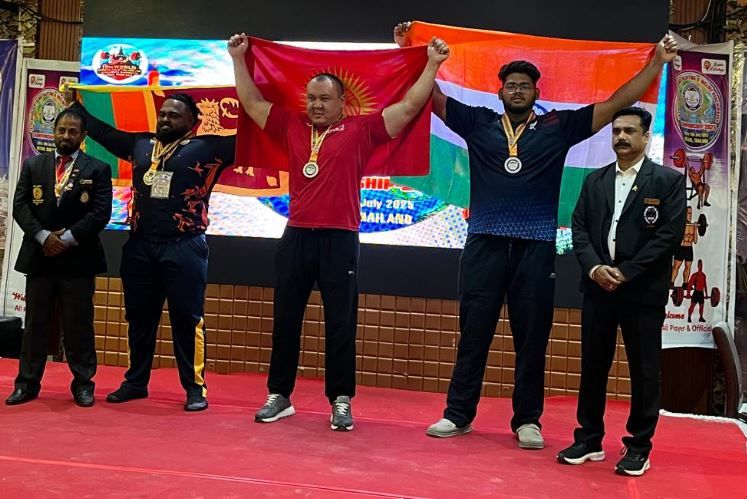 অবিভক্ত মেদিনীপুর জেলার অনীশ সাউ থাইল্যান্ডে ওয়ার্ল্ড স্ট্রেংথ লিফটিং চ্যাম্পিয়নশিপে রৌপ্য পদক জিতলেন!