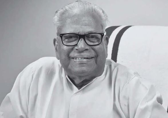 প্রয়াত কেরলের প্রাক্তন মুখ্যমন্ত্রী ভিএস অচ্যুতানন্দন শেষ যাত্রা!