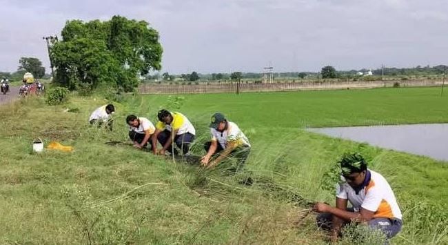 শিক্ষাব্রতী যতীন্দ্রনাথ পড়িয়ার জন্ম শতবর্ষে বৃক্ষরোপণ!