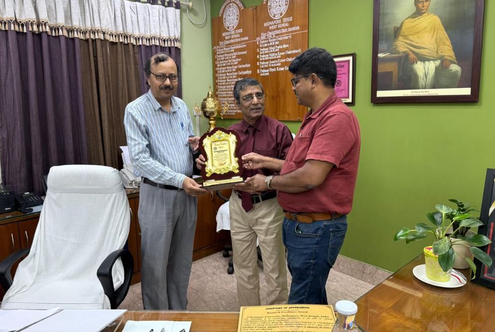 বিদ্যাসাগর বিশ্ববিদ্যালয়কে “গবেষণা উৎকর্ষতা পুরস্কার”
