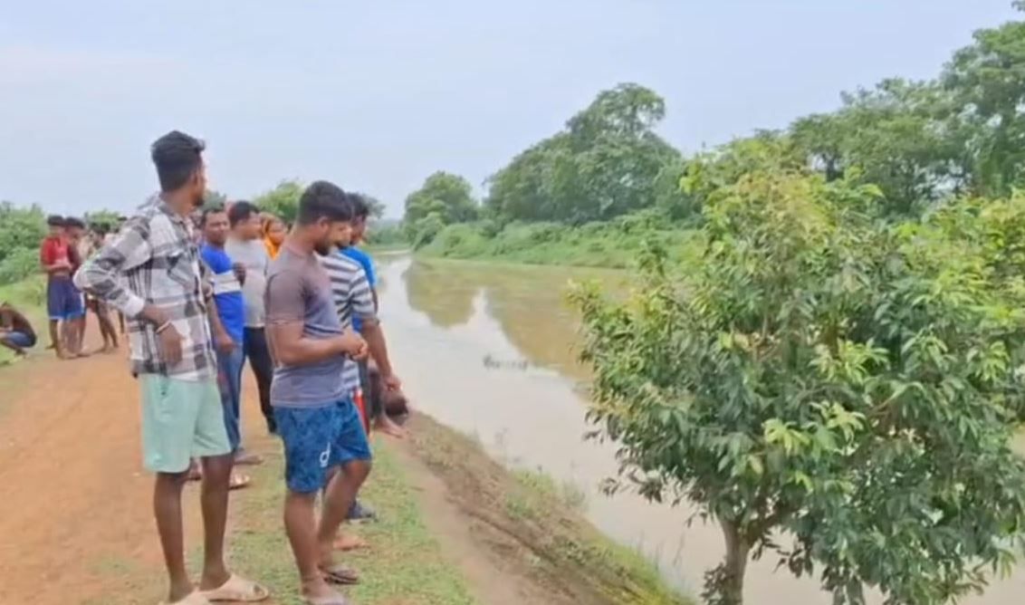 আমড়াতলা ড্যামে স্নান করতে নেমে জলে তলিয়ে গেল এক ছাত্র!