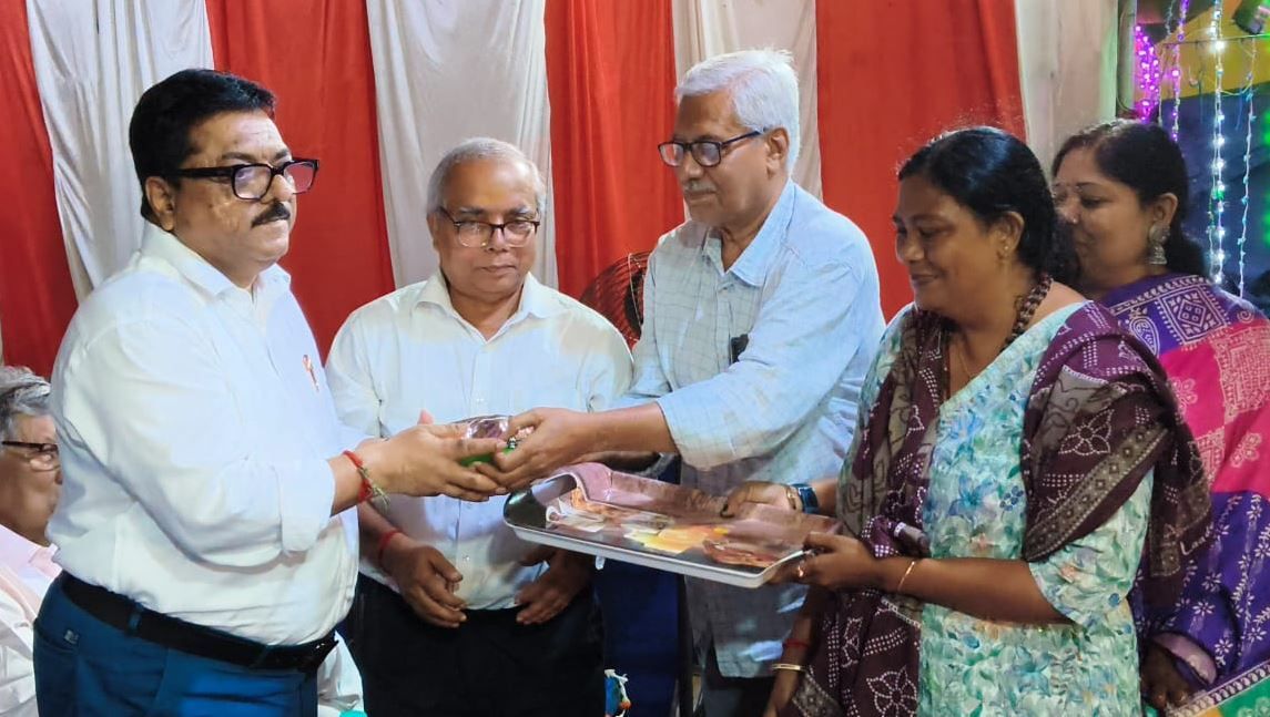 মেদিনীপুর পৌরসভার ৫ নম্বর ওয়ার্ড বিধাননগর মাঠে বিধানচন্দ্র রায়ের প্রতি শ্রদ্ধাযাপন কর্মসূচী !