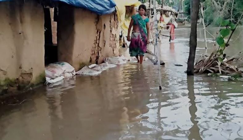 বুধবার রাতের পর থেকে টানা বৃষ্টির,দুর্ভোগ  !