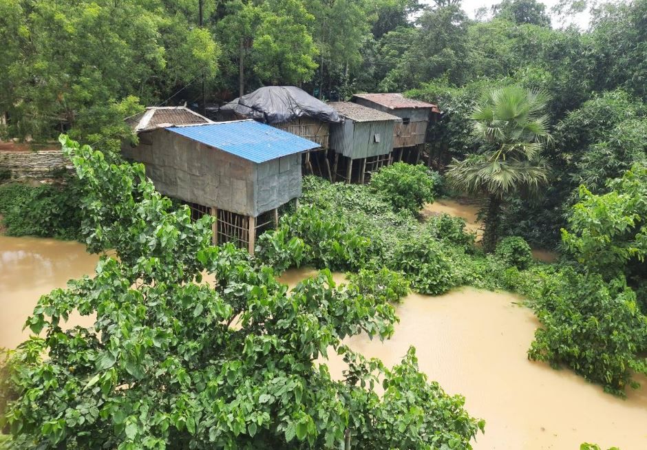 জলস্তর বাড়ছে কাঁসাই নদীতে!
