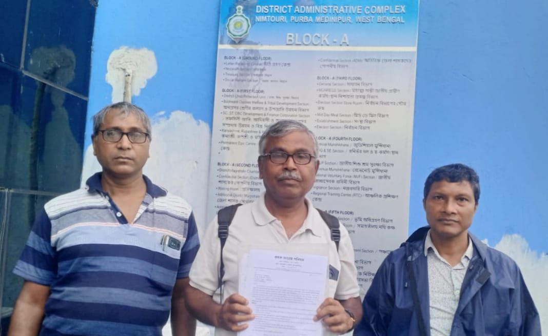 সাম্প্রতিক অতিবর্ষণজনিত পরিস্থিতি মোকাবিলা সহ ক্ষতিগ্রস্ত কৃষকদের উপযুক্ত ক্ষতিপূরণ প্রদানের দাবীতে জেলা শাসক দপ্তরে  কৃষক সংগ্রাম পরিষদের ডেপুটেশন ও স্মারকলিপি!