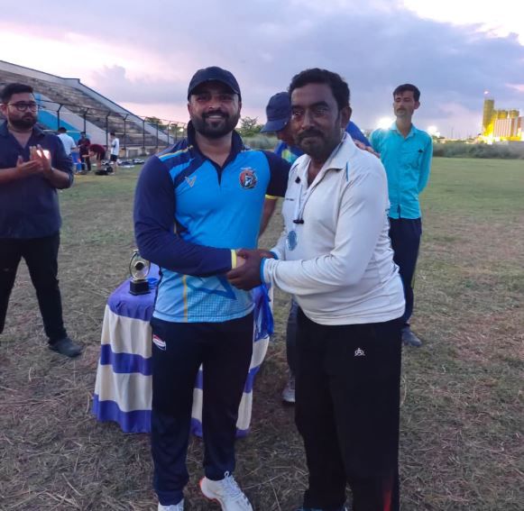 খড়গপুর মহকুমার ইন্ডাস্ট্রিয়াল পার্কে নবনির্মিত স্টেডিয়ামে প্রারম্ভিক খেলা!