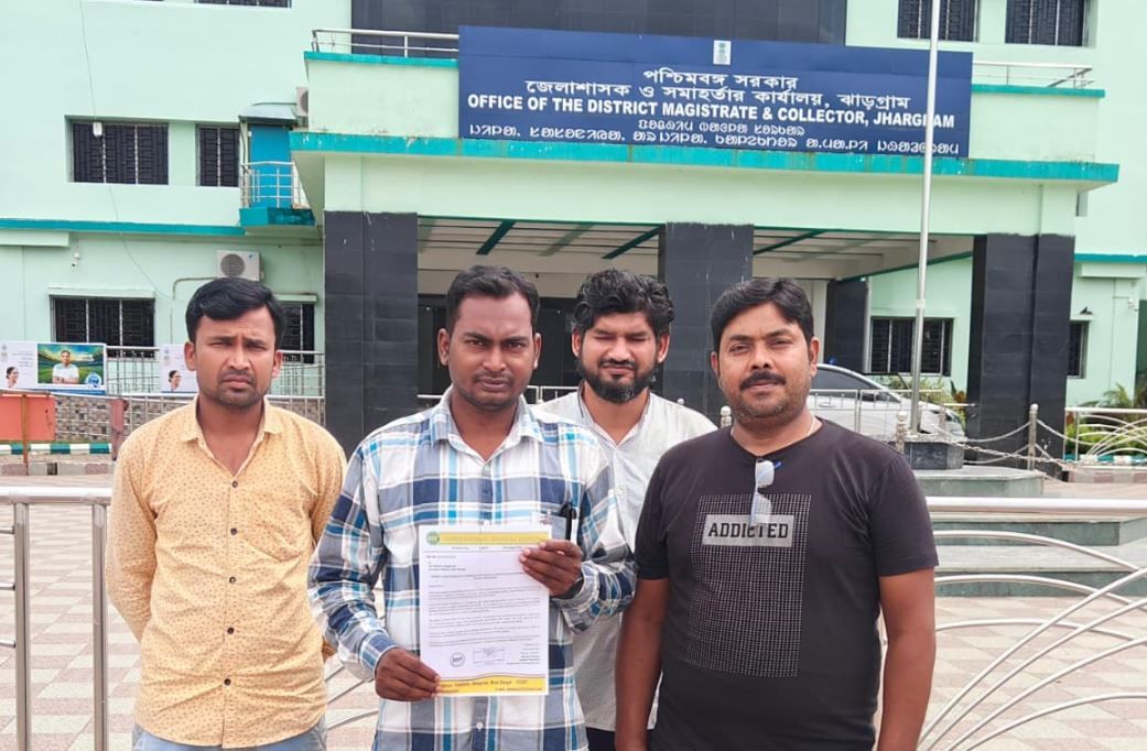 ঝাড়গ্রামে জওহর নবোদয় বিদ্যালয় দ্রুত নির্মাণের দাবিতে জেলাশাসক ও মুখ্যমন্ত্রীর কাছে লিখিত আবেদন জানালো জঙ্গলমহল স্বরাজ মোর্চা!