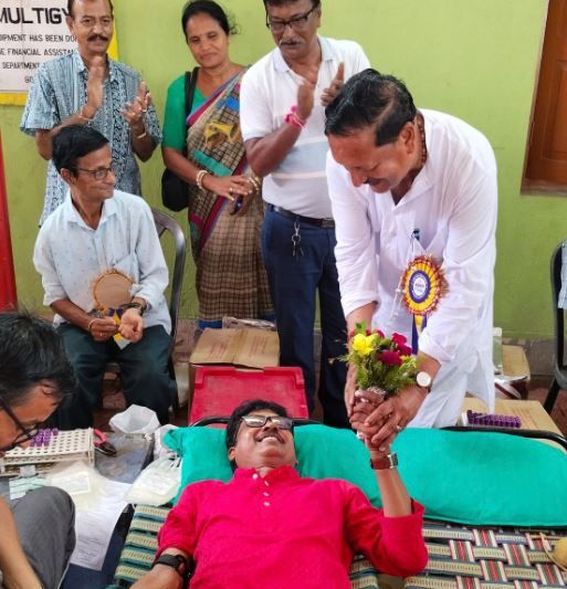 মেদিনীপুর হবিবপুর থ্রি স্টার ক্লাবের উদ্যোগে রক্তদান শিবির!