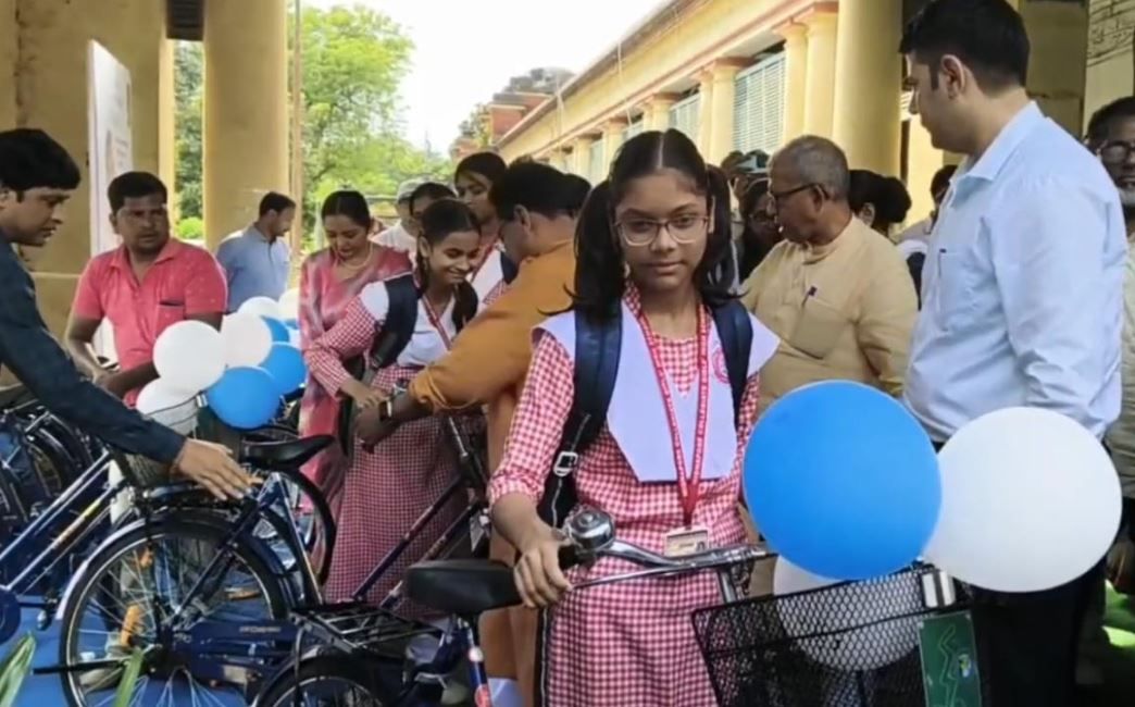 সবুজ সাথী প্রকল্পের একাদশ পর্যায়ে সরকারি শিক্ষা প্রতিষ্ঠানে পাঠরত ছাত্র-ছাত্রীদের সাইকেল বিতরণের শুভ সূচনা!