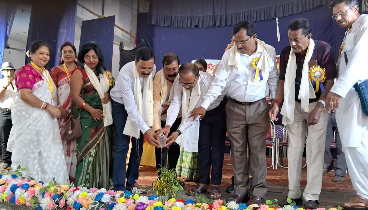 সংকল্প ফাউন্ডেশনের প্রতিষ্ঠা দিবসে রক্ত দান ও চুলদান  শিবির!