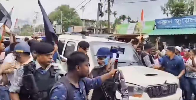 কোচবিহারে শুভেন্দুর কনভয়ে হামলার অভিযোগ!