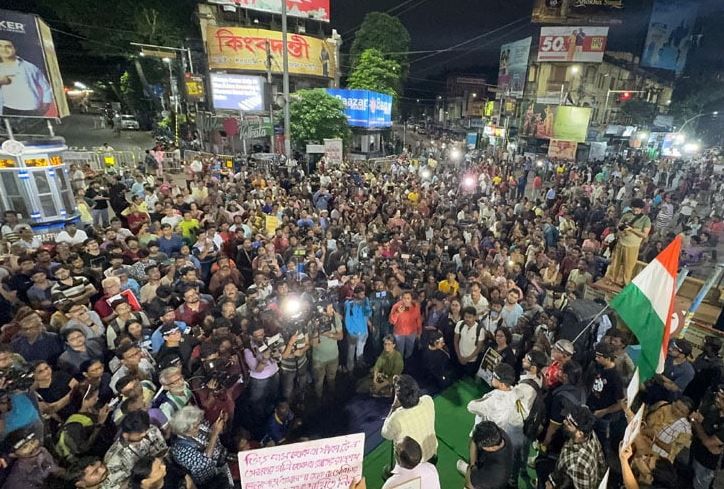 আরও একবার রাতদখলে নামলেন,বিচার চাই, বিচার দাও! তিলোত্তমা খুনের এক বছর !