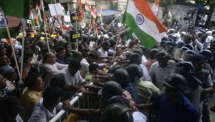 নবান্ন অভিযানে ঝামেলা, পুলিশের উপর হামলা-আদালত অবমাননা-সহ একাধিক অভিযোগে FIR দায়ের বিজেপি নেতাদের বিরুদ্ধে!