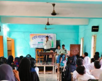 মহিষাগেড়িয়া হাই মাদ্রাসায় আইনি সচেতনতা শিবির!