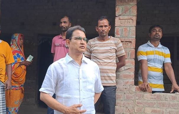 ডেবরার বিধায়ক তথা প্রাক্তন আইপিএস অফিসার হুমায়ুন কবির  তুমুল বিতর্কের মুখে!