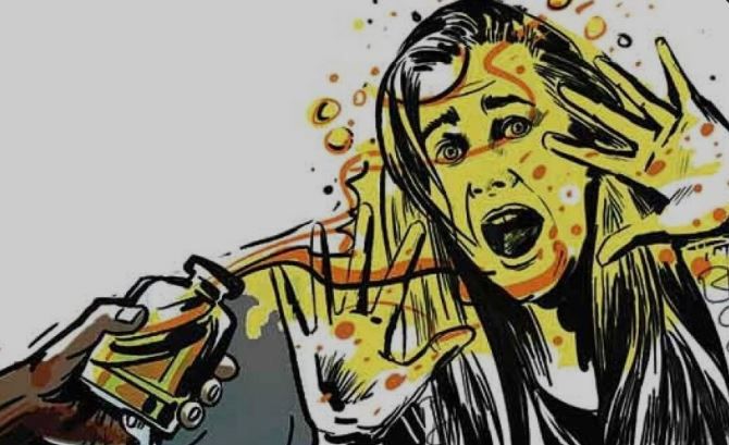 অ্যাসিড হামলার শিকার দিল্লি বিশ্ববিদ্যালয়ের ছাত্রী!