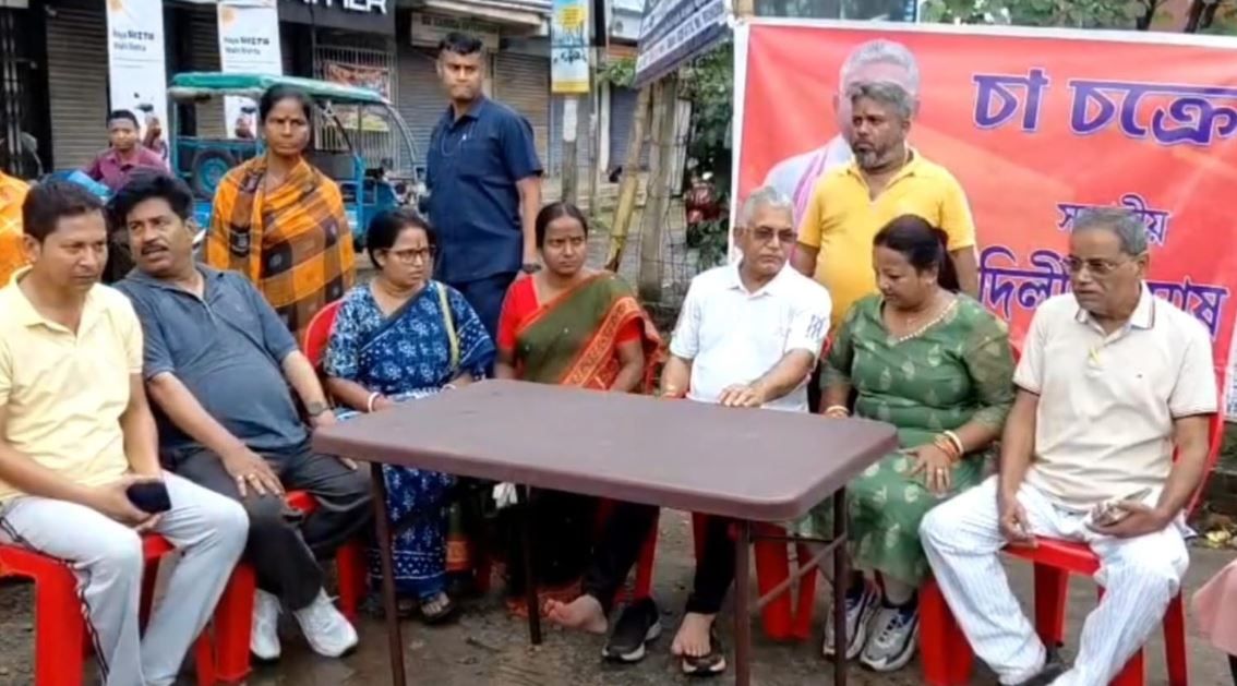 সাত সকালে তৃণমূল নেতৃত্বকে তীব্র আক্রমণ করলেন বিজেপি নেতা দিলীপ ঘোষ!