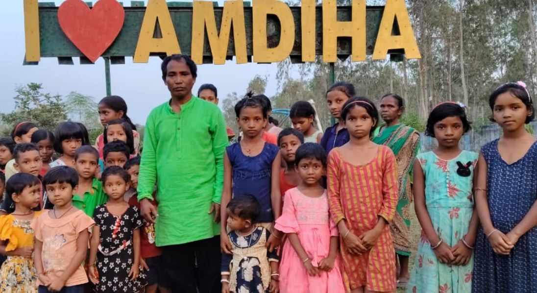 মহাশীষ মাহাতোর উদ্যোগে মানিকপাড়ায় আন্তর্জাতিক শিশুকন্যা দিবস উদযাপন!