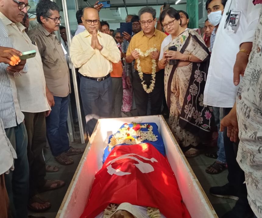 প্রবীণ বাম নেতাও অবিভক্ত মেদিনীপুর জেলার প্রাক্তন সিপিএম সম্পাদক দীপক সরকার প্রয়াত!