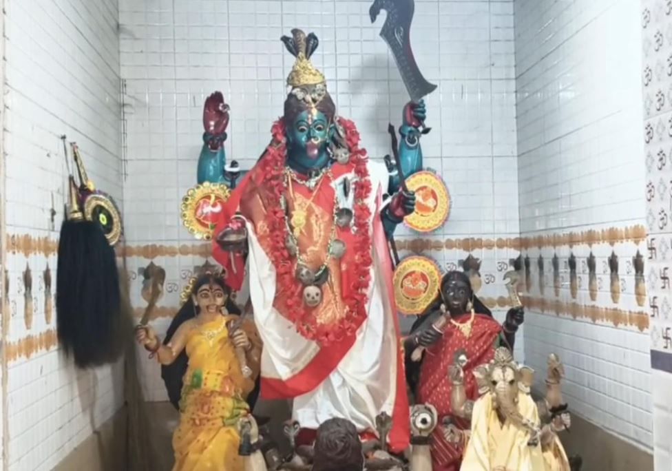 মেদিনীপুর জেলা তথা শহরের অন্যতম  উগ্রতারা মা বা শ্মশান কালী মন্দির!