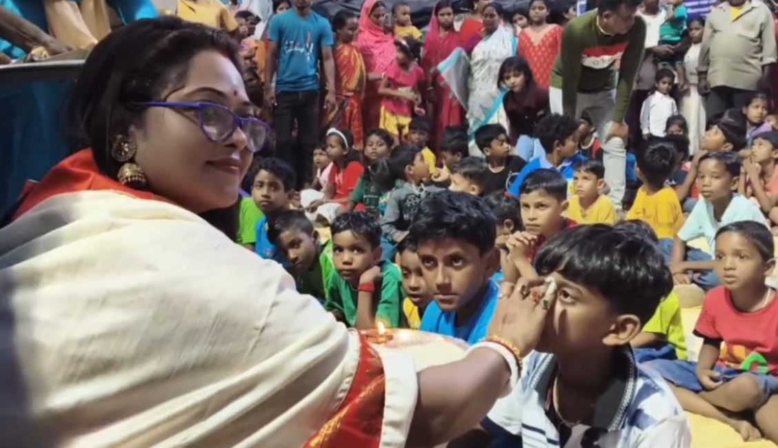 কামারপাড়া রানা স্পোর্টিং ক্লাবের উদ্যোগে গণ ভাইফোঁটা উৎসব!