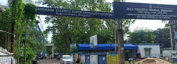 ফুটবল খেলতে গিয়ে মর্মান্তিকভাবে মৃত্যু হল লবি হাঁসদা এক তরতাজা যুবকের!