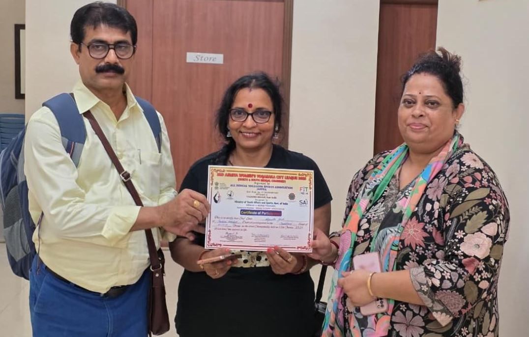 রাজ্য আস্মিতা যোগাসন চ্যাম্পিয়নশিপে যোগ দিতে বোলপুর র‌ওয়ানা দিলেন শিক্ষিকা দীপান্বিতা ঘোষ!