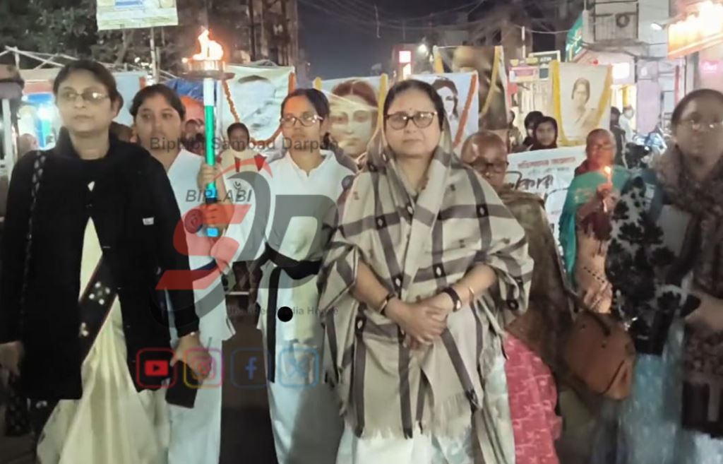 নারী নির্যাতন,ধর্ষণ ও খুনের ঘটনায় অভ্যর্থনা কমিটি পক্ষ থেকে রাজ্যে এক অভিনব প্রতিবাদ কর্মসূচি!