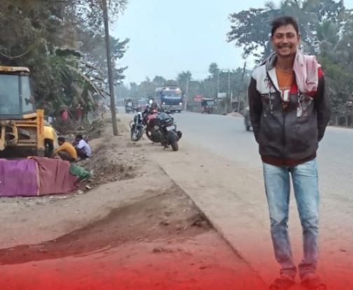 পশ্চিম মেদিনীপুর জেলার দাঁতন দু'নম্বর ব্লকের ধনেশ্বরপুরে এক ব্যক্তির ঝুলন্ত দেহ উদ্ধার করল পুলিশ!