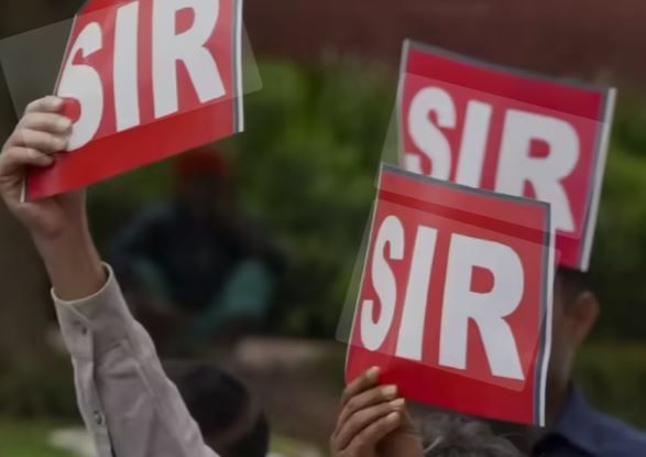 SIR আবহে চিন্তায় পড়েছে বাংলাদেশ থেকে কাঁটাতার টপকে আসা পূর্ব মেদিনীপুর জেলার নন্দকুমারের মানুষজন!