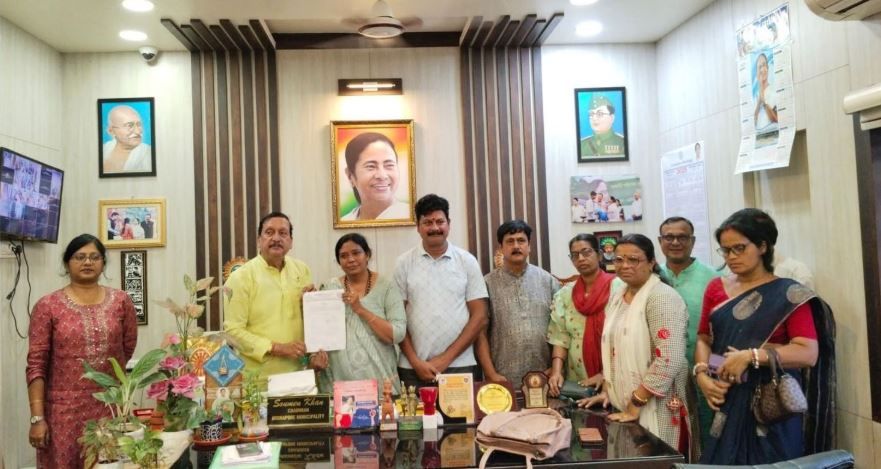 মেদিনীপুর পৌরসভায় উপ-পৌরপ্রধান হলেন ৫ নম্বর ওয়ার্ডের কাউন্সিলর মৌ রায়!