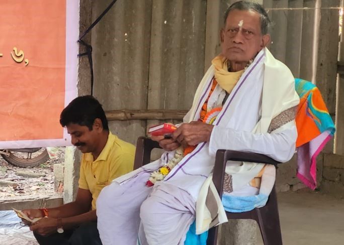 শ্রদ্ধার্ঘ্য পরিবারের শ্রদ্ধা নিবেদন!