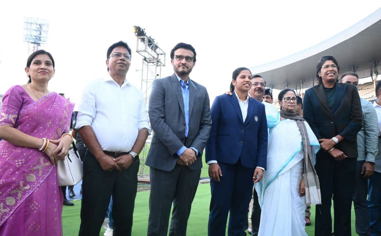 কীভাবে রিচার মতো 'রত্ন'কে খুঁজে পেলেন ঝুলন?রিচাকে বঙ্গভূষণ, ডিএসপির পদে চাকরি!