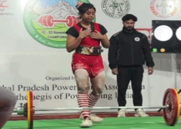 হিমাচল প্রদেশে অনুষ্ঠিত জাতীয় স্তরের পাওয়ার লিফটিং ফেডারেশন কাপে সোনা জয় আসানসোলের মেয়ে!