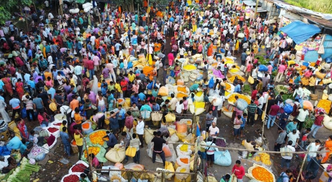 রাজ্যের দ্বিতীয় বৃহত্তম কোলাঘাট ফুলবাজারটিতে আধুনিক ফুলবাজার হিসাবে নির্মাণের দাবীতে তমলুকের সাংসদ ও জেলা শাসককে স্মারকলিপি!