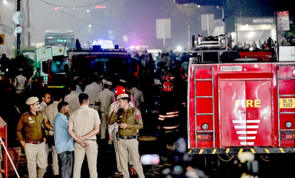 সোমবার দিল্লিতে গাড়িতে বিস্ফোরণের পর ডাক্তার, ইঞ্জিনিয়ারদের জঙ্গি যোগ?