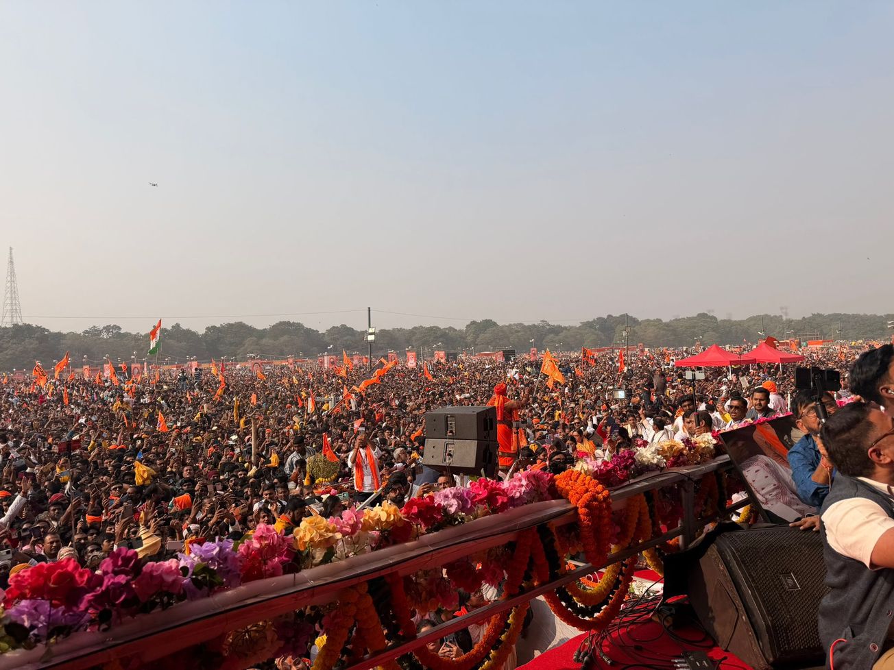 কলকাতার  ব্রিগেডে ‘পাঁচ লক্ষ কণ্ঠে গীতাপাঠ!