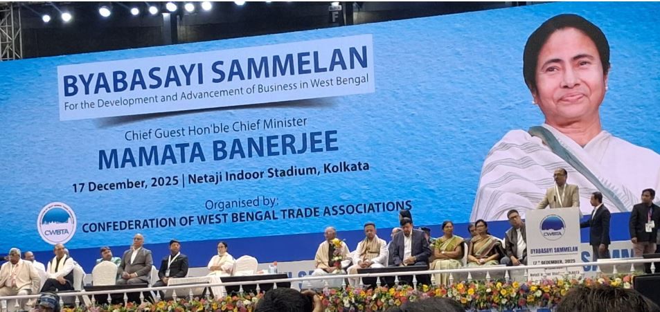 রাজ্যের ব্যবসায়ীদের সম্মেলনের প্রাক্কালে মুখ্যমন্ত্রীর নিকট ফুলচাষী ও ফুলব্যবসায়ীদের ৮ দফা দাবী সম্বলিত স্মারকলিপি পেশ!