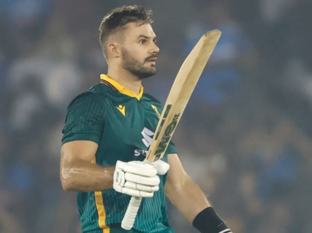 কাজে এল না বিরাট কোহলি ও রুতুরাজ গায়কোয়াড়ের দুরন্ত সেঞ্চুরি!