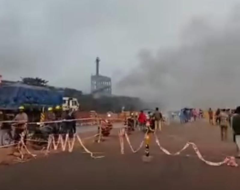 কেঁপে উঠল খড়গপুর!  রশ্মি মেটালস-এ চারটি বিস্ফোরণ, শ্রমিকরা অল্পের জন্য রক্ষা পেলেন!