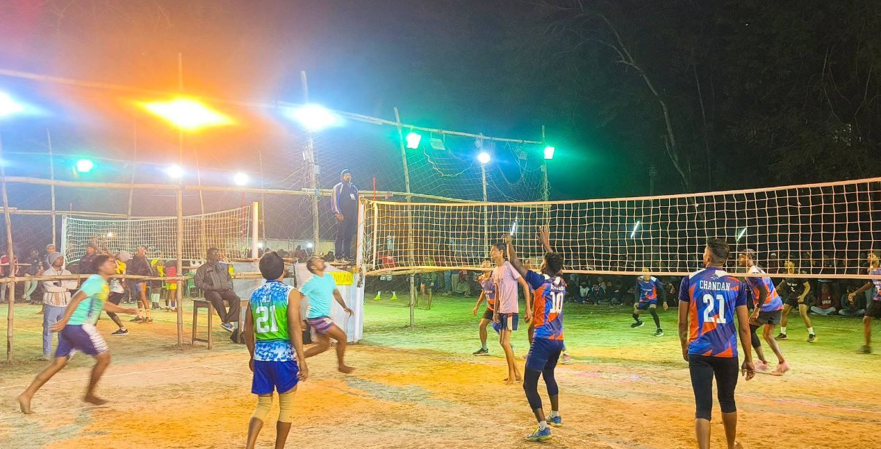 পশ্চিম মেদিনীপুর এবং ঝাড়গ্রাম জেলার ডেবরাতে অনুষ্ঠিত হলো ভলিবল চ্যাম্পিয়নশিপ!