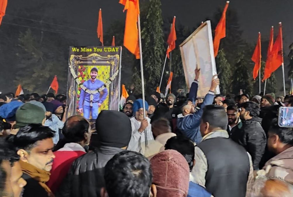 খড়্গপুরে সিভিক ভলেন্টিয়ার খুনের ঘটনাকে কেন্দ্র করে চাঞ্চল্য ও রাজনৈতিক উত্তাপ ছড়াল!