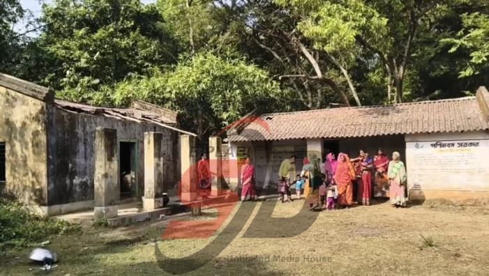 পশ্চিম মেদিনীপুর জেলার শালবনীর পিড়াকাটা পাথরি এলাকার অঙ্গনওয়াড়ি কেন্দ্রগুলির বেহাল দশা বলে অভিযোগ?