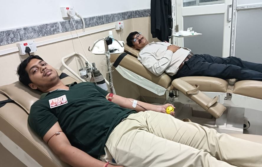 পশ্চিম মেদিনীপুর জেলার ভলান্টারি ব্লাড ডোনার্স ফোরামের উদ্যোগে রক্তদান শিবির!