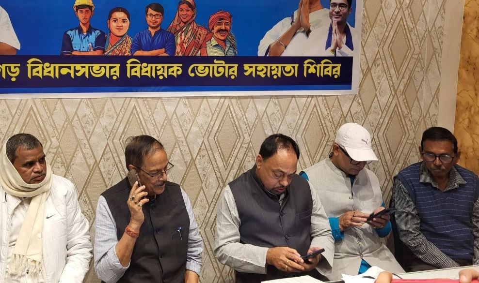 নারায়ণগড়,দাঁতন,কেশিয়াড়ির SIR- এর ভোট কেন্দ্র পরিদর্শন করলেন মন্ত্রী মলয় ঘটক!