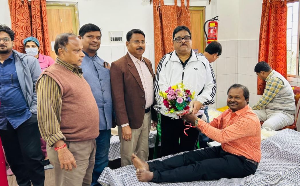 রক্তের শীতকালীন সংকট মেটাতে এগিয়ে এলো স্পন্দন হাসপাতাল!