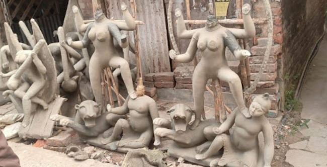 পূর্ব মেদিনীপুর জেলার  মহিষাদলের একাধিক প্রতিমা ভাঙচুরের ঘটনাকে কেন্দ্র করে ব্যাপক চাঞ্চল্য!