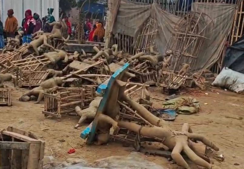 নদীয়ার শান্তিপুরে রাতের অন্ধকারে একাধিক মূর্তি ভেঙে দেওয়ার অভিযোগ উঠল দুষ্কৃতীদের বিরুদ্ধে!