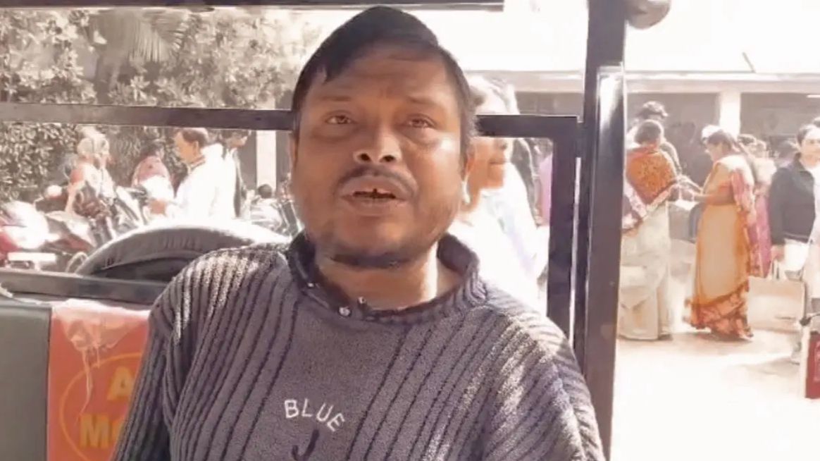 ‘এই হয়রানির চেয়ে মরে যাওয়াই ভালো’— বনগাঁর এসআইআর শুনানিতে চরম ভোগান্তির অভিযোগ, প্রশ্নের মুখে নির্বাচন কমিশনের নির্দেশ