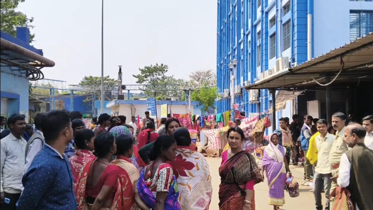 মেদিনীপুর মেডিকেল কলেজ ও হাসপাতালের মাতৃমা বিভাগে ঘটনাকে কেন্দ্র করে তীব্র উত্তেজনা!